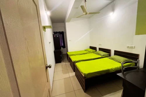 pg near royal meenakshi mall